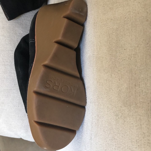 Michael Kors size 5 wedge black suede boot - Picture 2 of 3